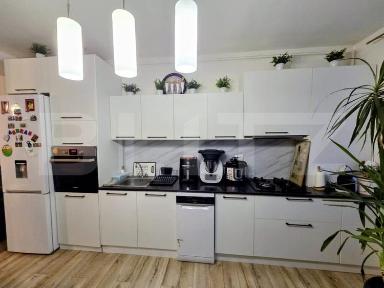 Apartament cu 2 camere semidecomandat, mobilat în Florești