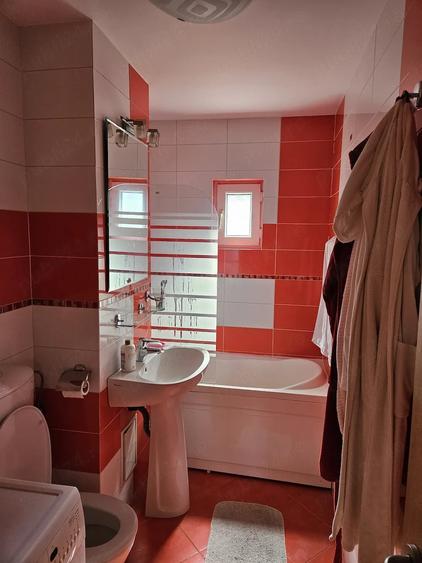 Apartament cu 3 camere decomandat în Micălaca