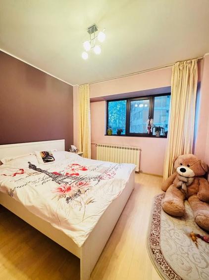 Apartament cu 2 camere semidecomandat, mobilat în Rahova