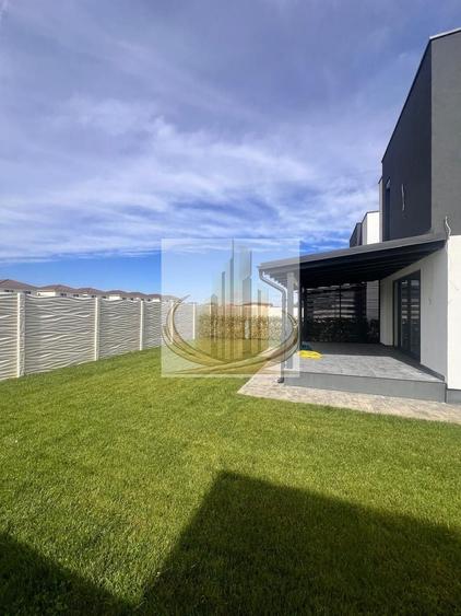 Duplex cu 5 camere cu Canalizare în Moșnița Nouă