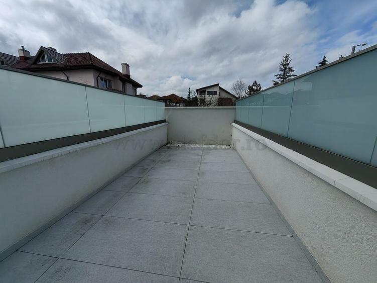 Apartament cu 4 camere decomandat în Iancu Nicolae