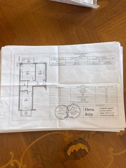 Vand apartament 63 m patrati - 1