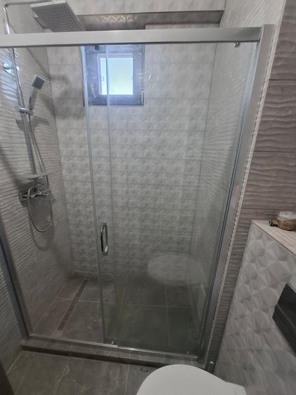 Apartament cu 3 camere decomandat în Boul Roșu