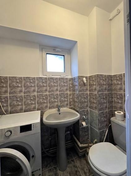 Apartament cu 3 camere decomandat în Răcădău