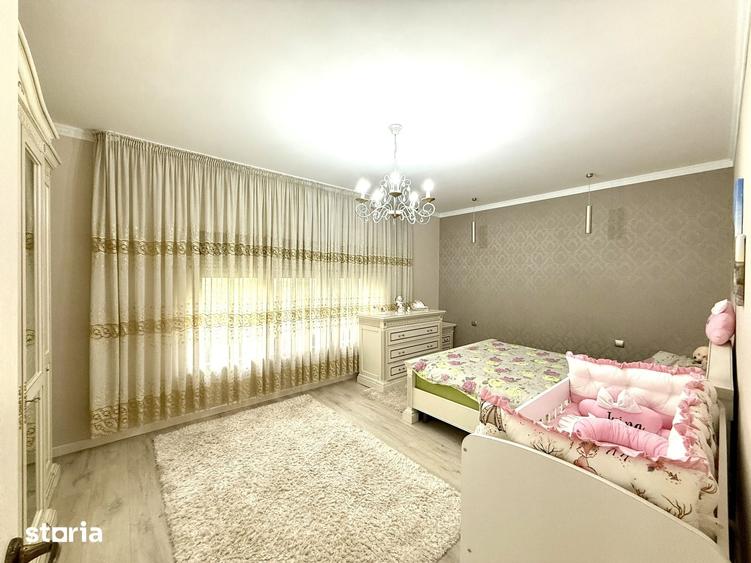 Casă cu 4 camere cu Teren 250 Mp în Crișeni