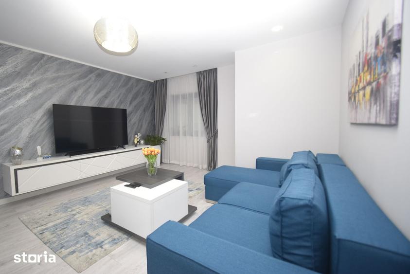 Apartament cu 3 camere decomandat în Siloz