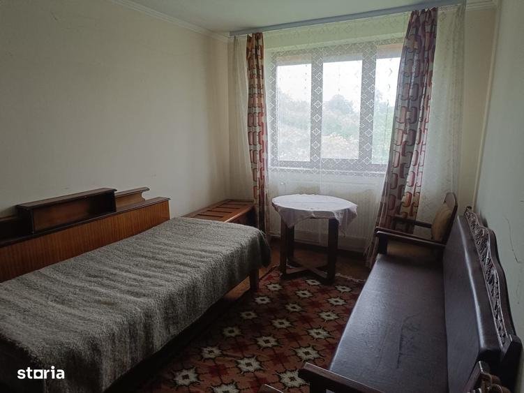 Casă cu 4 camere cu Teren 1584 Mp în Central