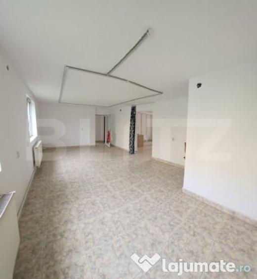 Spațiu comercial, de 85 mp, în Decebal