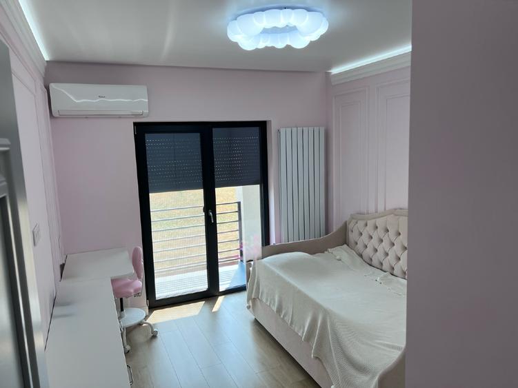 Casă individuală cu 5 camere cu Canalizare în Tunari