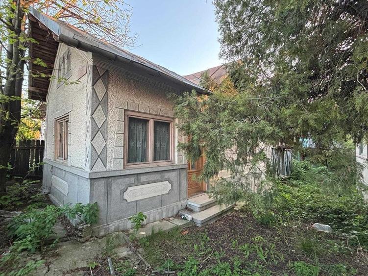Casă cu 2 camere în Coada Izvorului