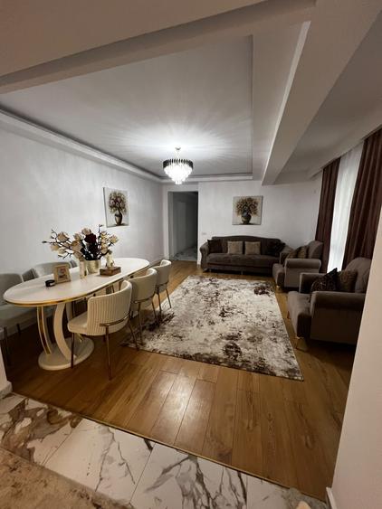 Apartament cu 3 camere decomandat în Bucureștii Noi