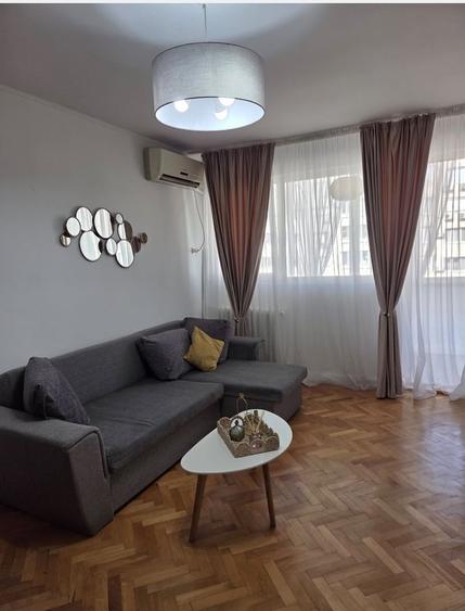 Apartament cu 2 camere decomandat în Mihai Bravu