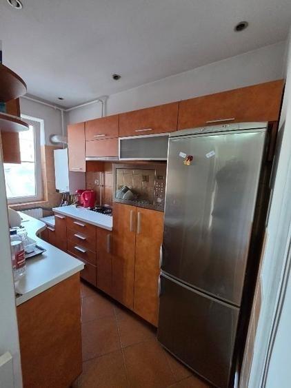 Apartament cu 3 camere decomandat, mobilat în Pache Protopopescu