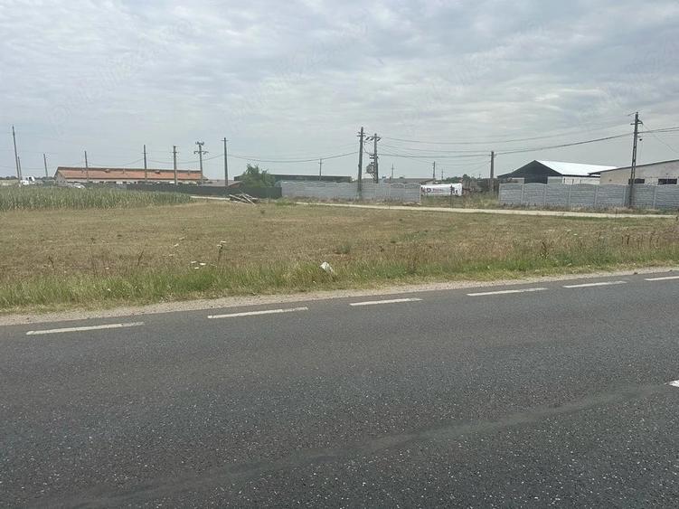 Teren de 2000 mp, în Măldăeni