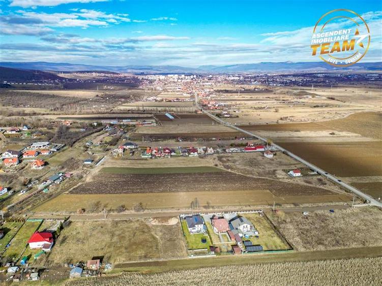 Teren Construcții intravilan de 31605 mp, în Exterior Est