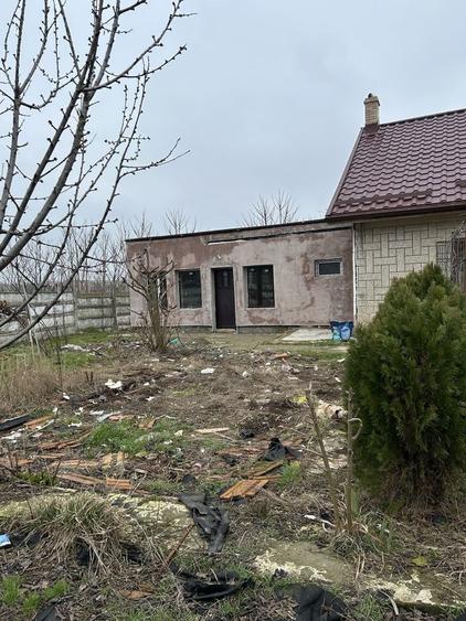 Casă cu 4 camere în Dorobanțu
