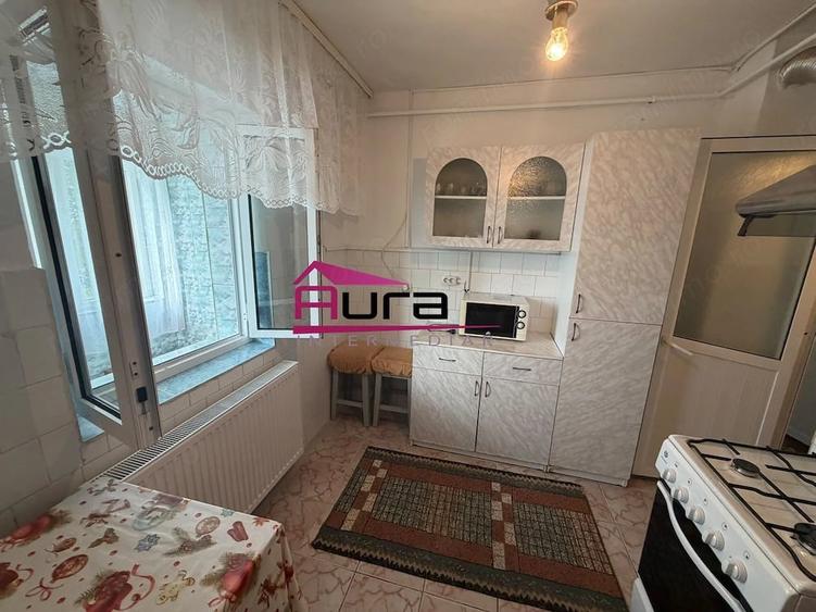 Apartament cu 3 camere decomandat în E3