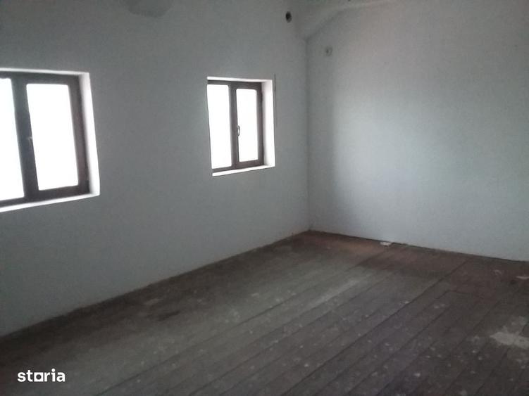 Spațiu comercial, de 1,600 mp, în Bucur Obor