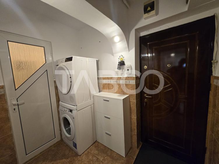 Apartament cu 3 camere semidecomandat, mobilat în Țiglari