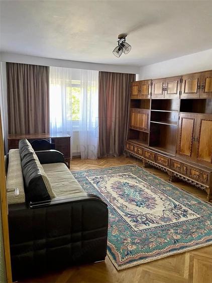 Apartament cu 2 camere decomandat în Soarelui