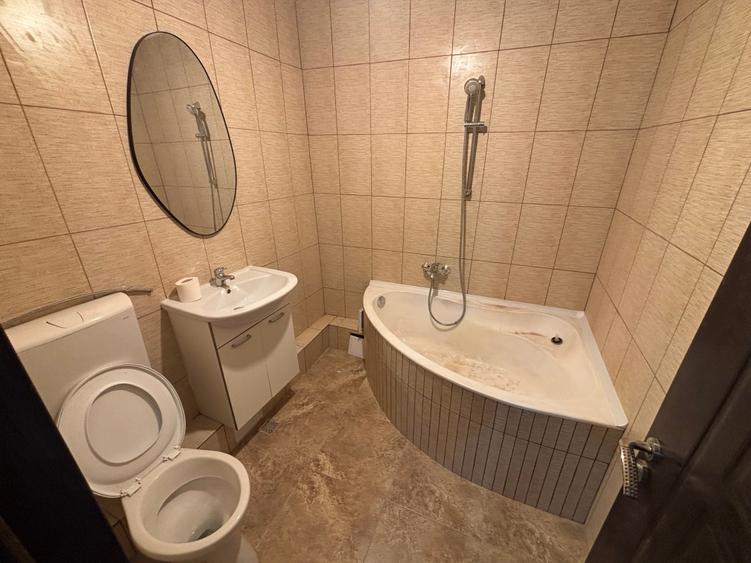 Apartament cu 3 camere semidecomandat, mobilat în Brâncoveanu