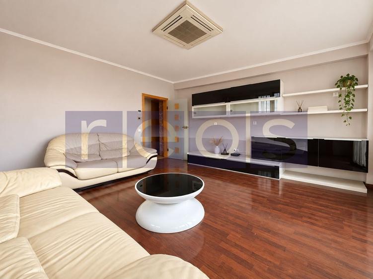 Apartament cu 4 camere decomandat în 1 Mai