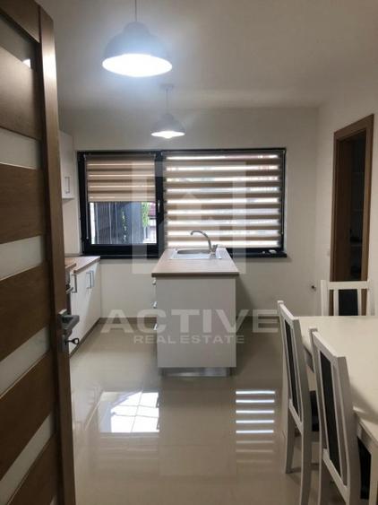 Duplex cu 4 camere cu Canalizare în Europa