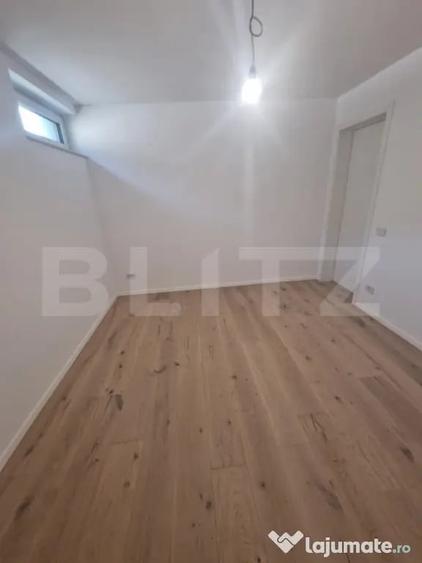 Casă cu 8 camere cu Teren 860 Mp în Central