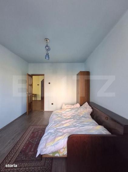 Apartament cu 3 camere semidecomandat în Central