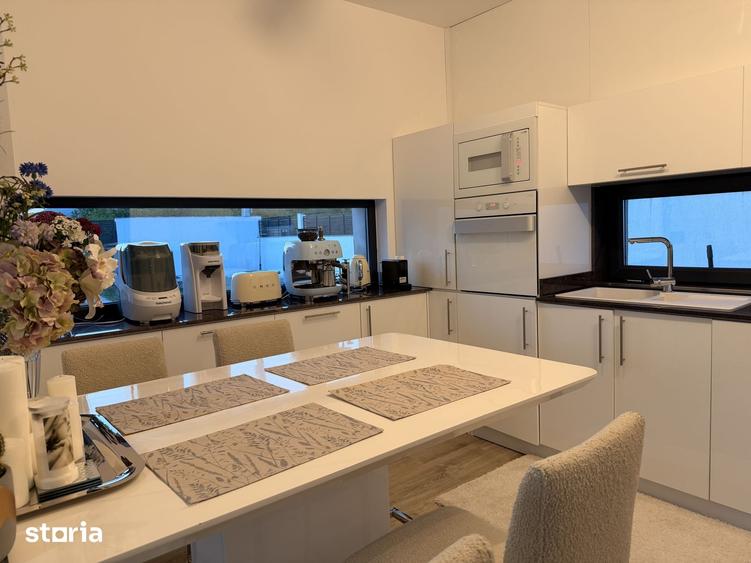 Casă cu 4 camere cu Teren 875 Mp în Măgureni