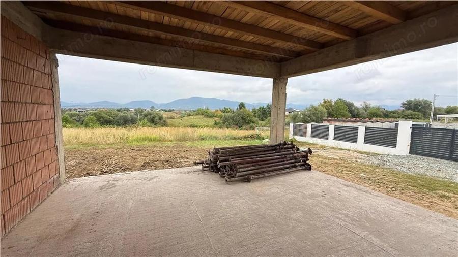 Casă cu Teren 800 Mp în Mocira