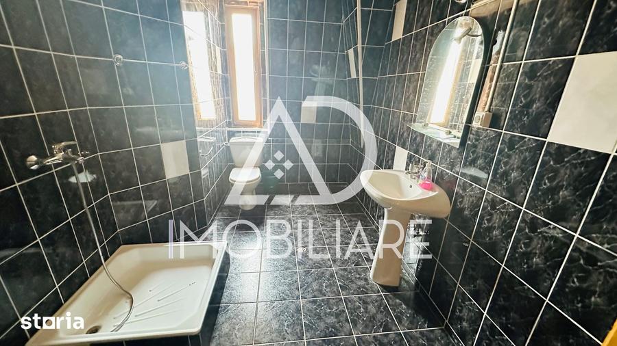 Casă cu 7 camere cu Teren 2600 Mp în Turcinești