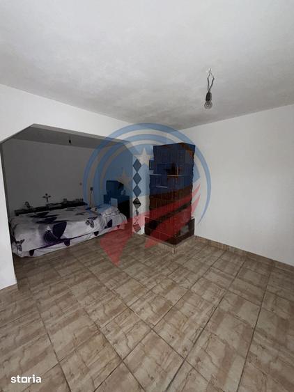 CASA CU TEREN 2500 MP LA 23 KM DE CRAIOVA CU TEAVA DE GAZE - 5