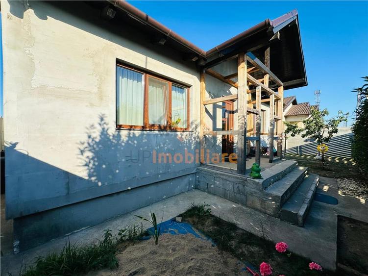 Casă cu 4 camere cu Teren 400 Mp în Oșorhei
