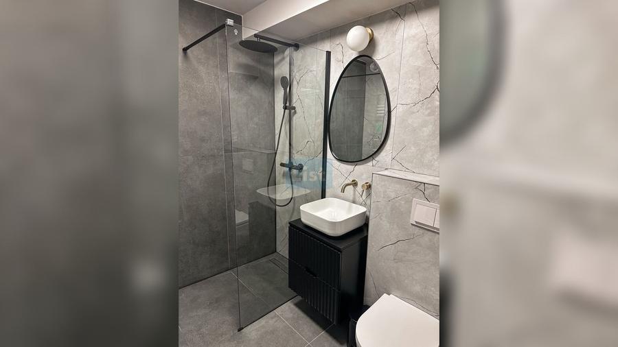 Apartament cu 2 camere semidecomandat în Horea