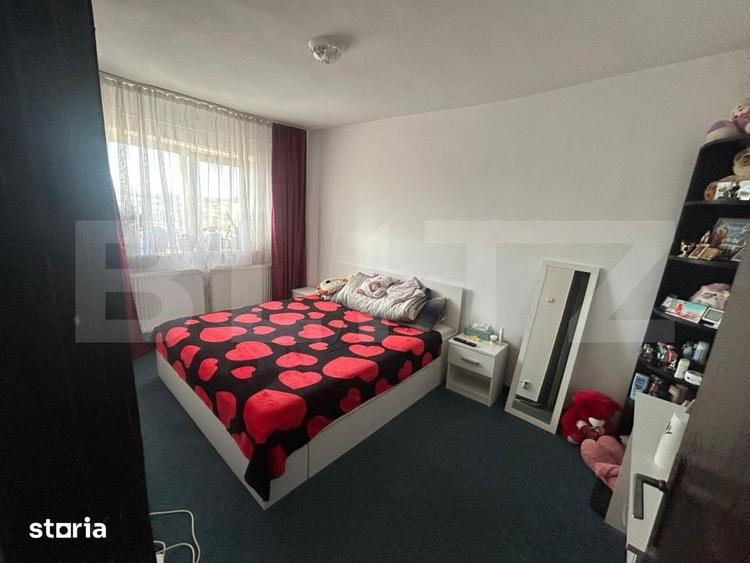 Apartament cu 3 camere decomandat în Micro 5