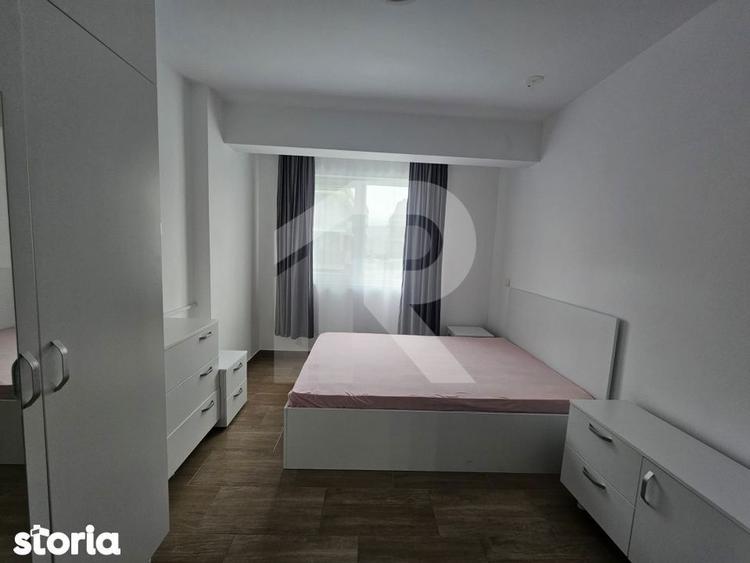 Apartament cu 3 camere semidecomandat, mobilat în Central