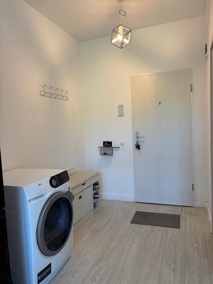 Apartament cu 3 camere semidecomandat, mobilat în Chinteni