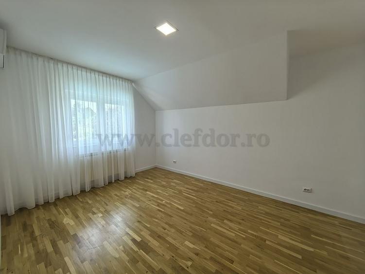 Casă individuală cu 7 camere cu Piscina în Iancu Nicolae