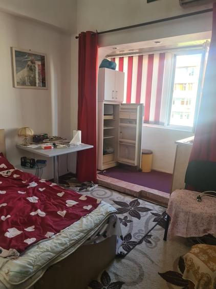 Garsonieră decomandată în Rosetti