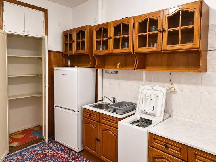 Apartament cu 2 camere decomandat în Gruia