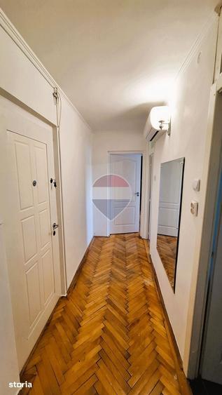 Apartament cu 2 camere decomandat în Văcăresti