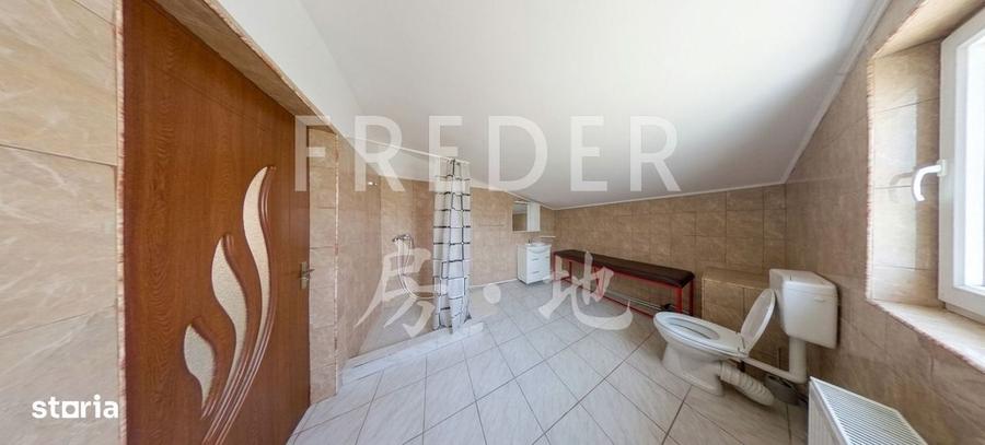 Casă cu 4 camere în Central