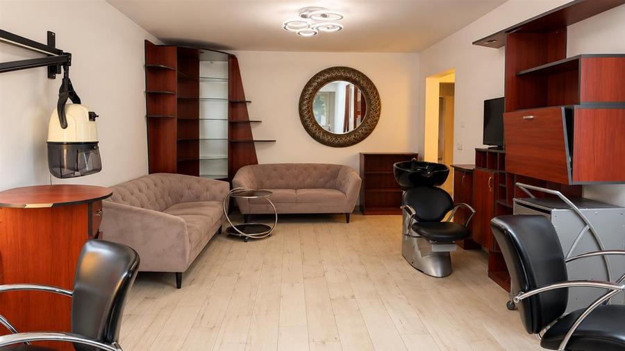 Apartament cu 3 camere decomandat în Răcădău