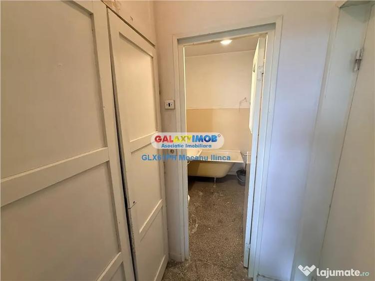 Apartament cu 3 camere semidecomandat în Cina