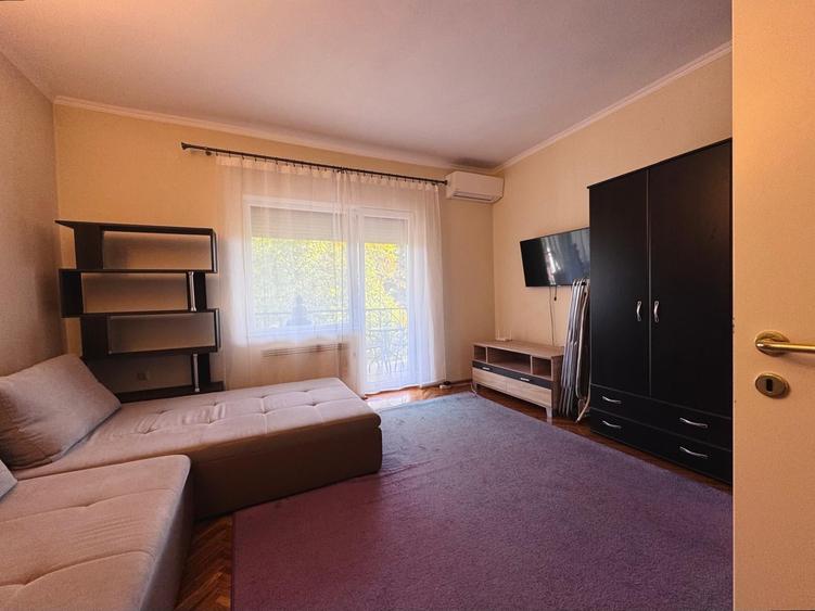 Apartament cu 3 camere decomandat în Semicentral