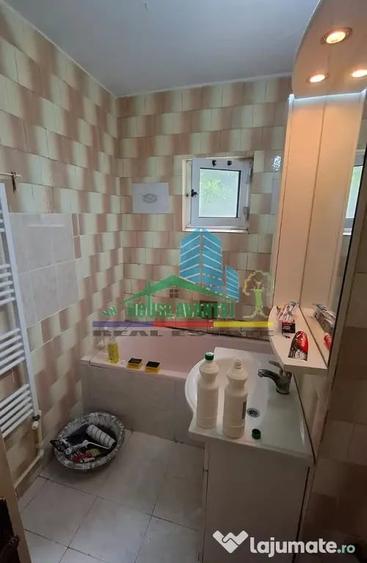 Apartament cu 4 camere decomandat în Central