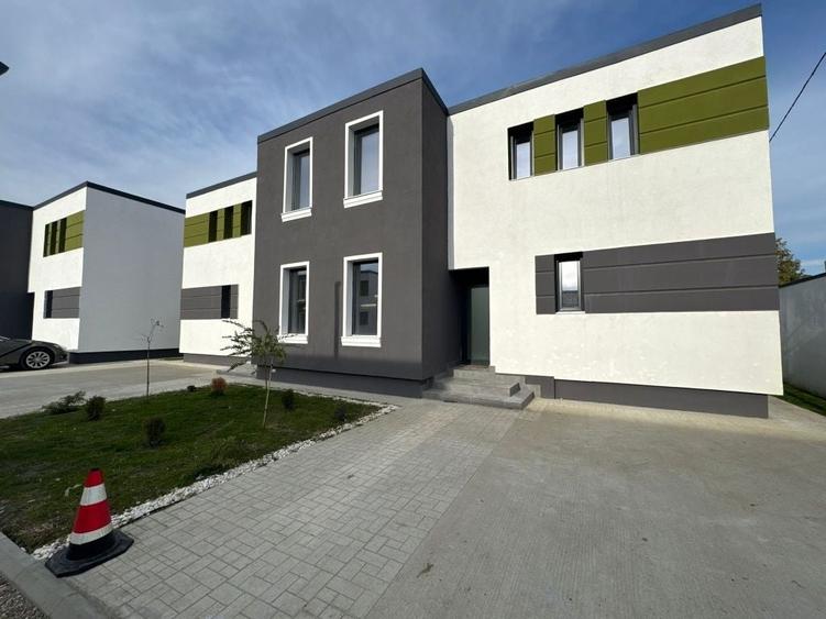 Casă cu 4 camere în Central