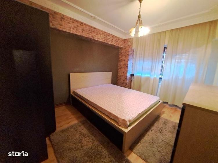 Apartament cu 4 camere decomandat în Central