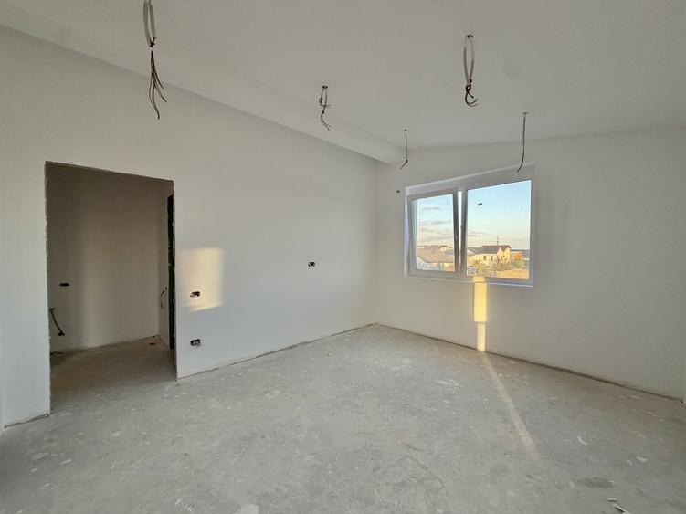 Apartament cu 2 camere decomandat în Chișoda